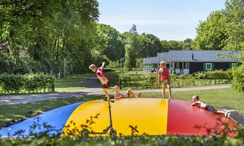 Sayang26 Gezellige Gezinsvriendelijke Stacaravan Op Familiecamping De Vossenburcht In Natuurgebied Reestdal - No Workers Allowed Villa IJhorst Kültér fotó